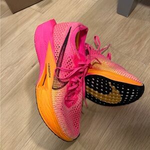 Nike Vaporfly Flyknit ZoomX Sneakers